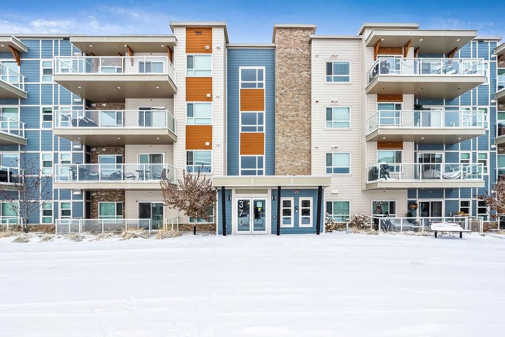 I have sold a property at 105 370 Harvest Hills COMMON NE in Calgary
